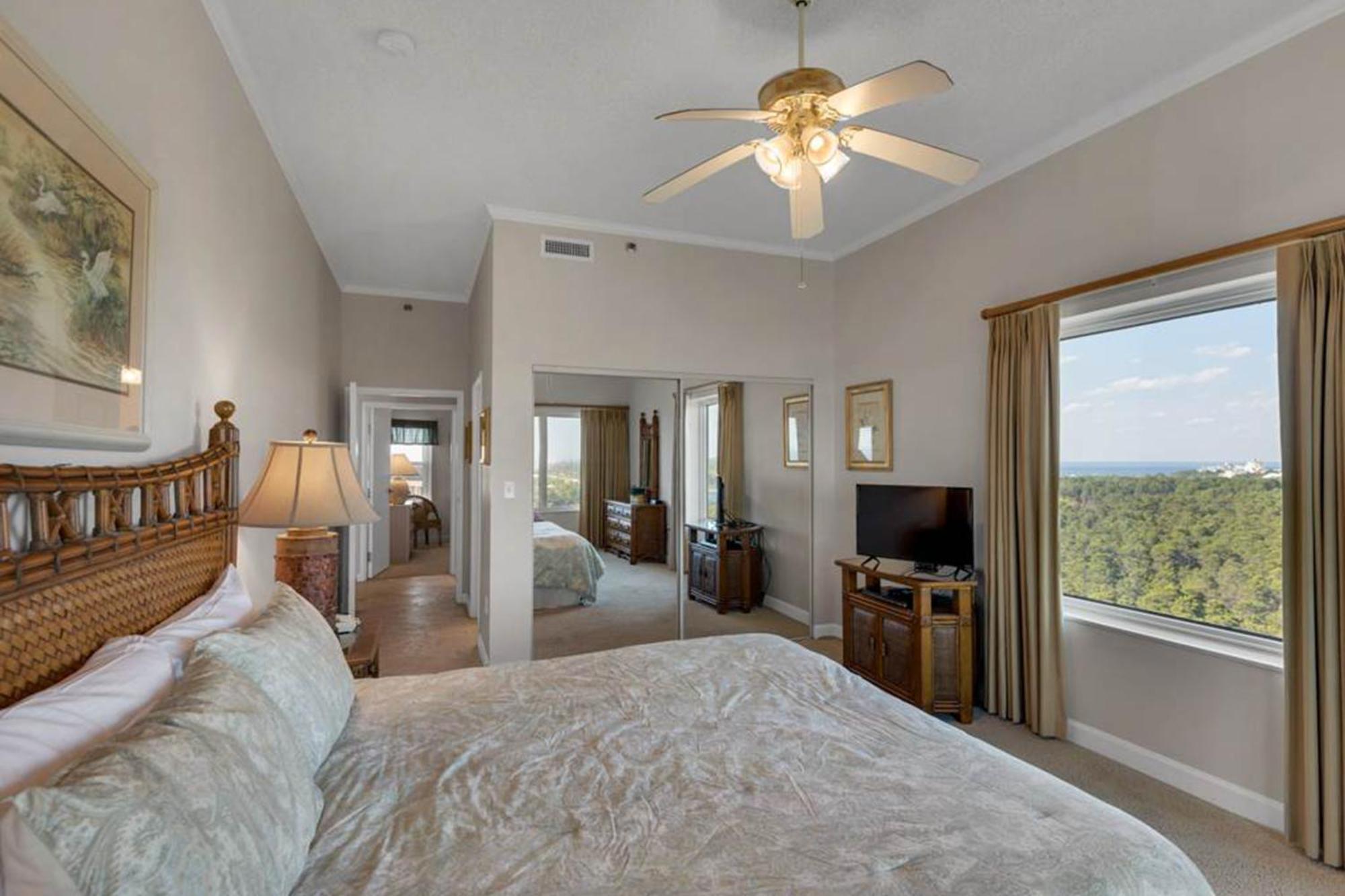 Tops'L Summit III Destin Room photo
